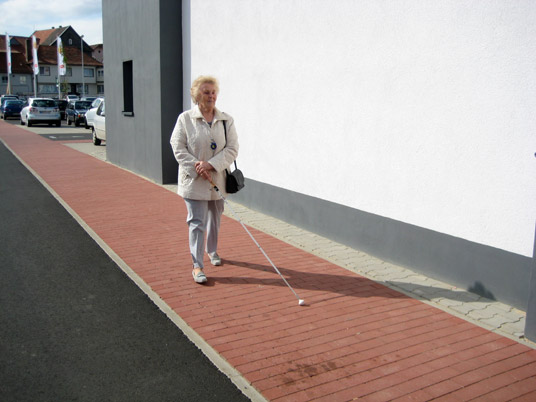 In der Nähe der Hauswand hört sich's anders an!